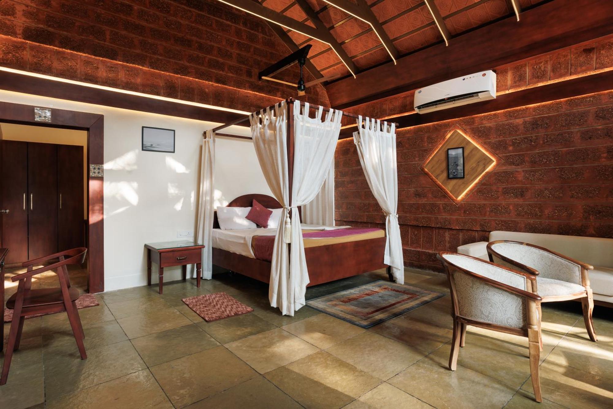 Sai Vishram Beach Resort Bainduru Eksteriør billede