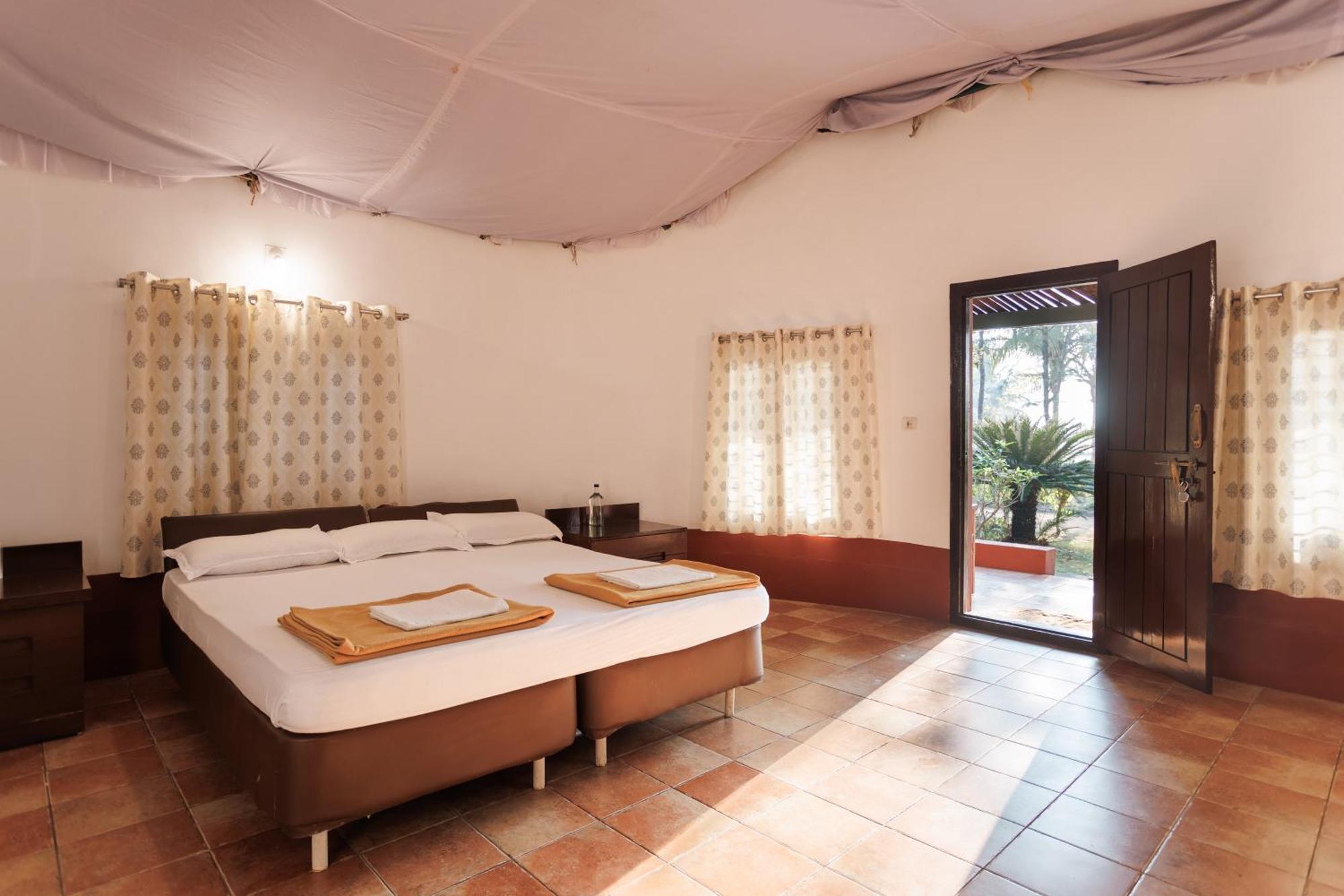 Sai Vishram Beach Resort Bainduru Eksteriør billede
