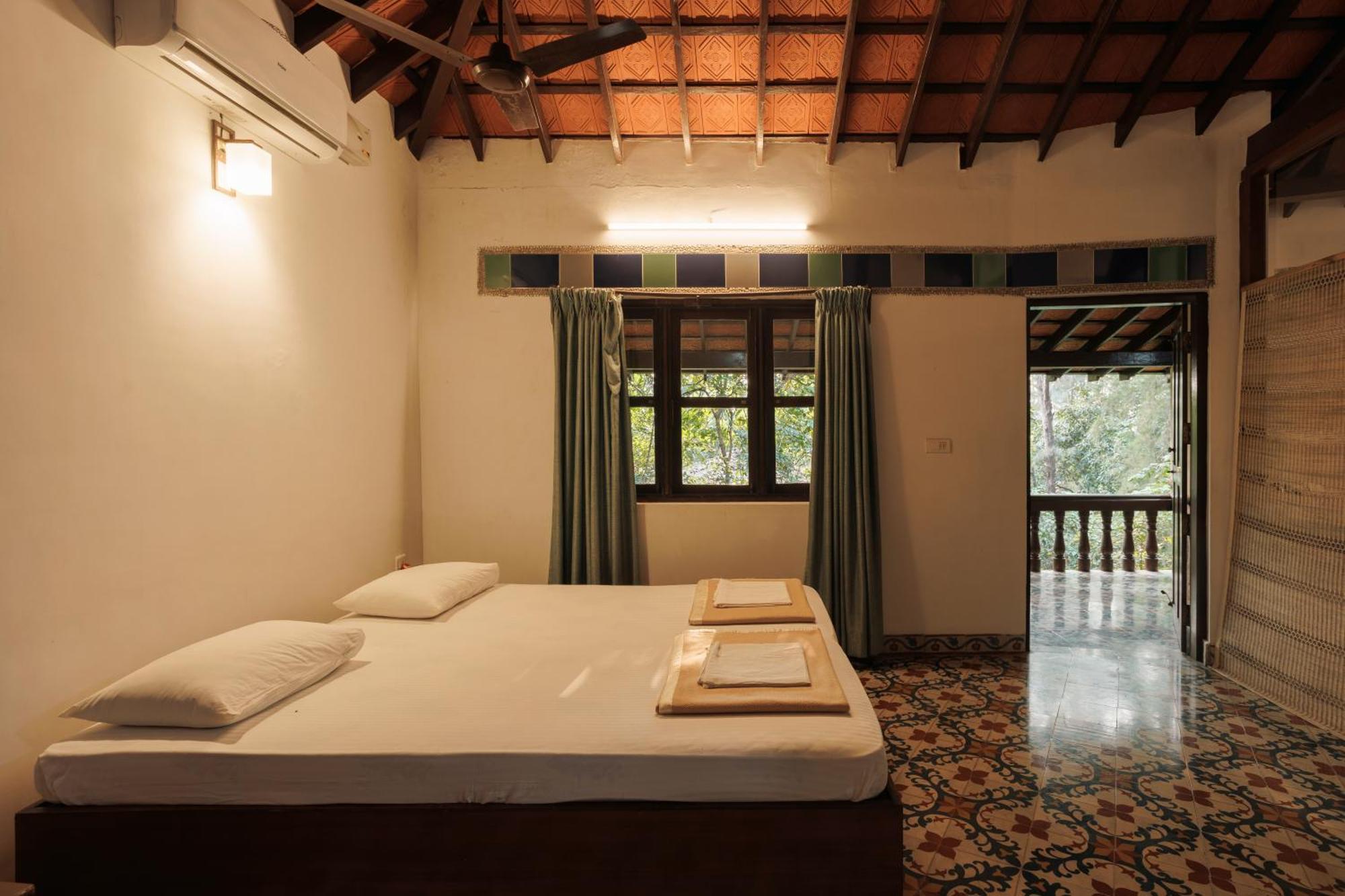 Sai Vishram Beach Resort Bainduru Eksteriør billede