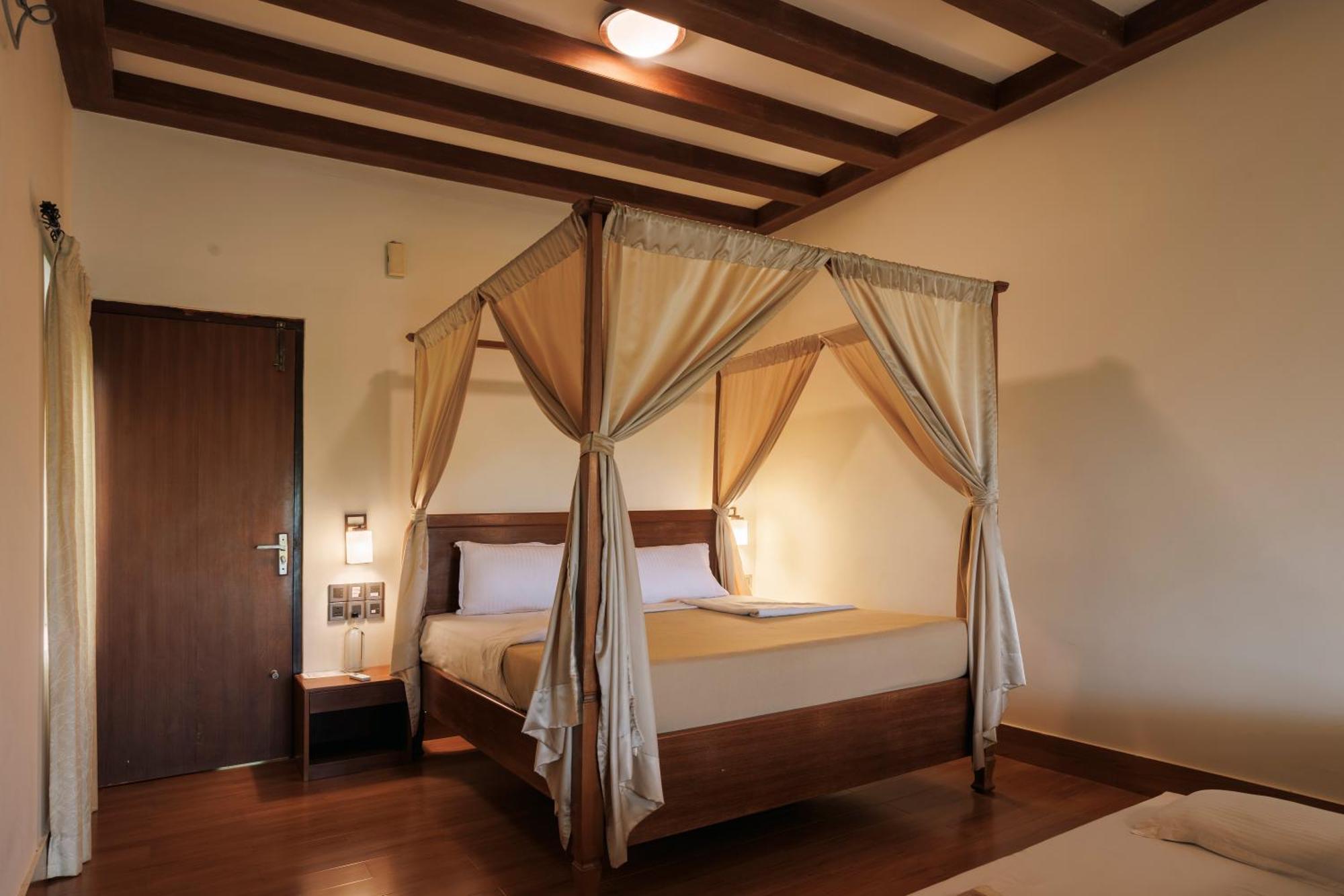 Sai Vishram Beach Resort Bainduru Eksteriør billede