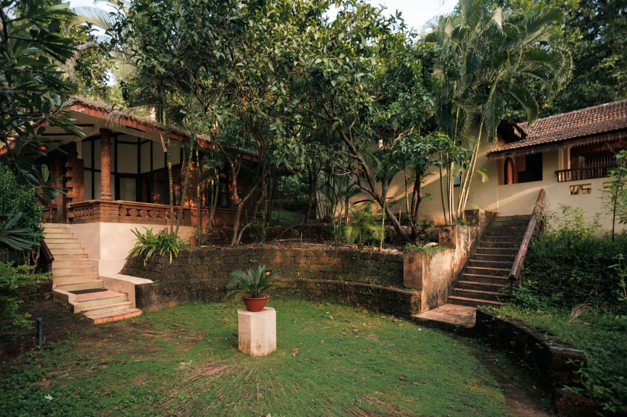 Sai Vishram Beach Resort Bainduru Eksteriør billede